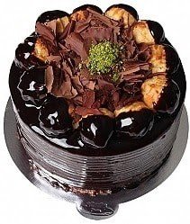 4 ile 6 kişilik Profiterollü Yaş pasta Nevşehir pasta