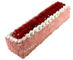 Doyurucu Porsiyon 4-6 Kişilik Çilekli Baton Yaş Pasta Nevşehir pasta